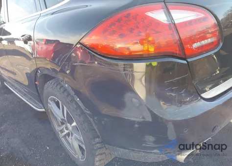 2011 Porsche Cayenne Turbo z USA, uszkodzony, nr VIN WP1AC2A20BLA84974